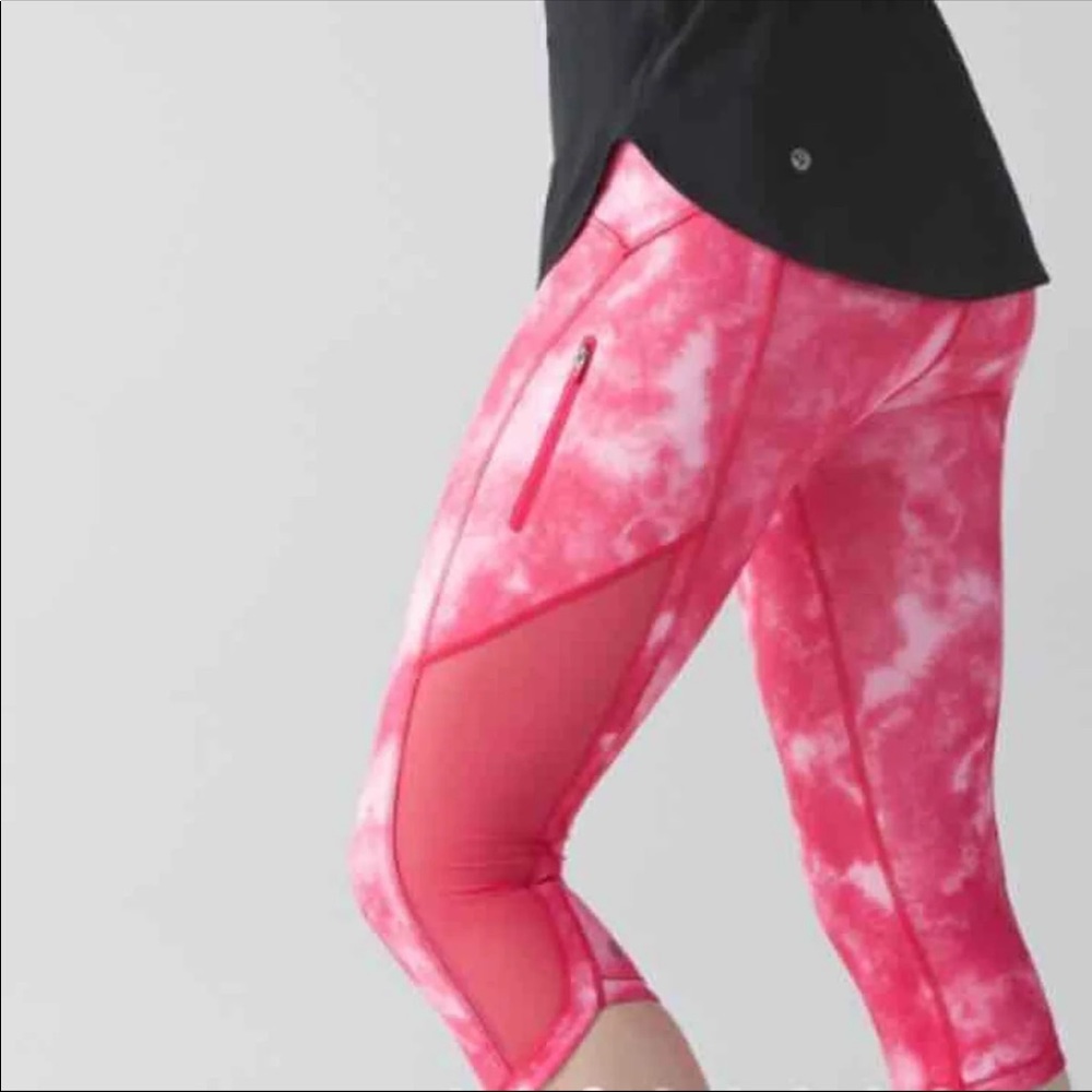 Lululemon mesh crops - Picture 2 of 4